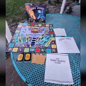 The Perry Mason Game Vintage 1987 Board Game TSR Missing 1 Pawn